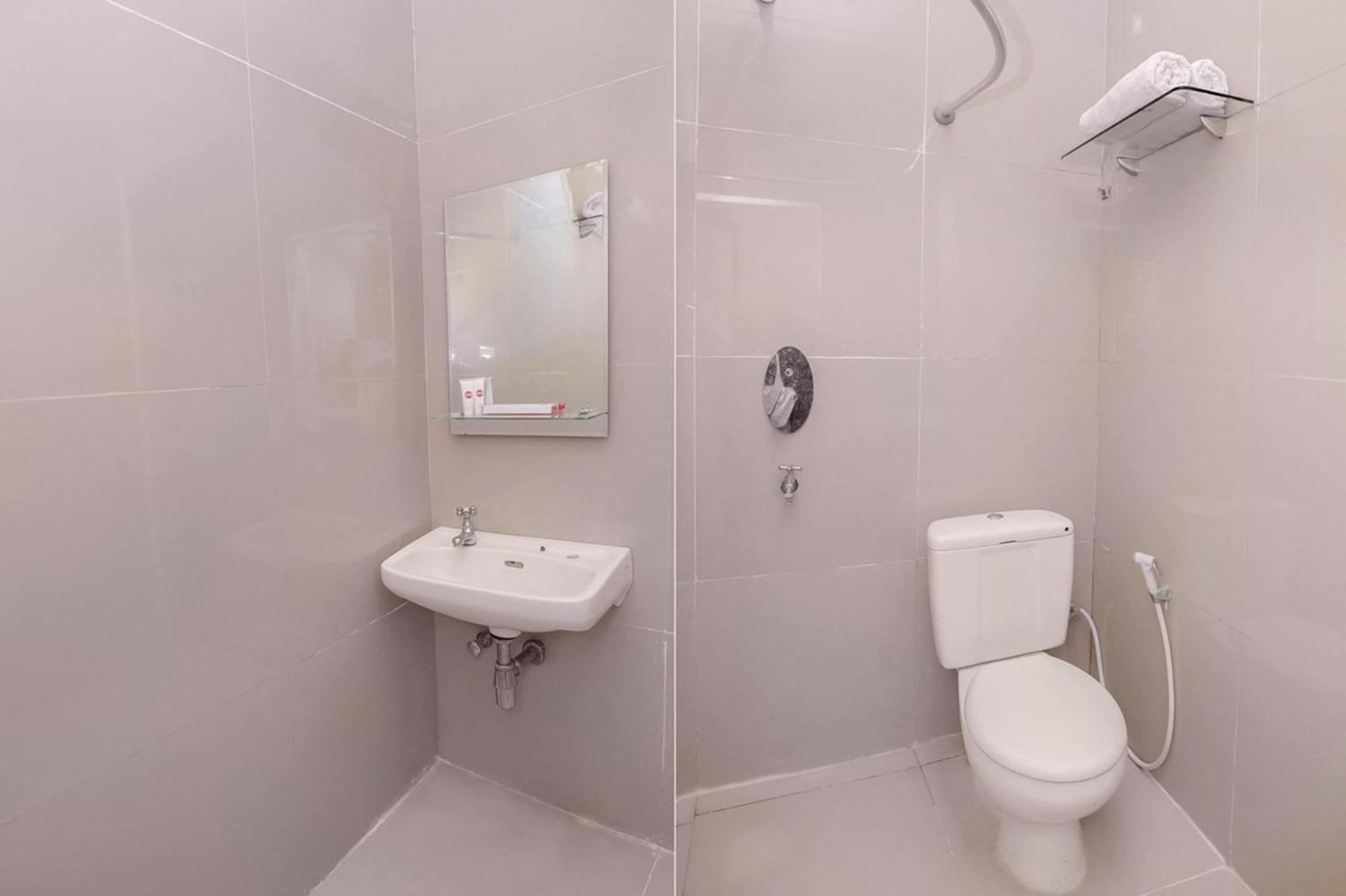 Capital O 854 Ub Caisar Hotel Banda Aceh Kültér fotó