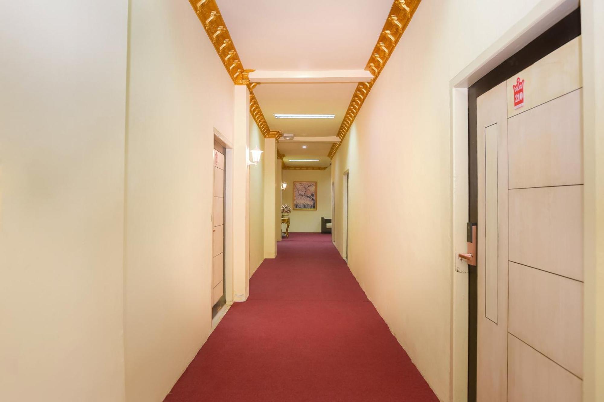 Capital O 854 Ub Caisar Hotel Banda Aceh Kültér fotó